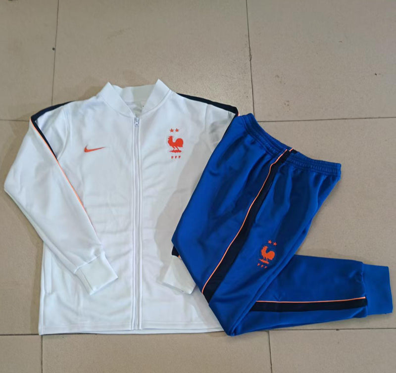 Conjunto de inverno França 26/27