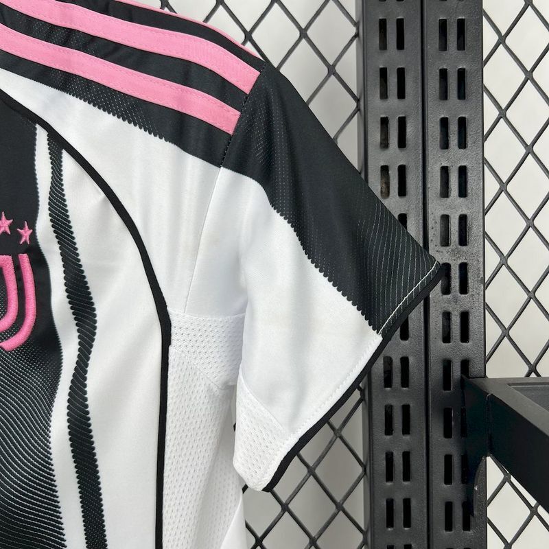 Kit Infantil Juventus 25/26 –  Branco/Preto