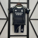 Kit Infantil Real Madrid 25/26– Away Preto