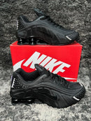 Tênis Nike Shox R4 Preto - Masculino