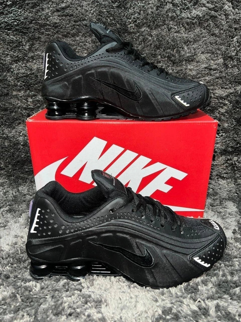 Tênis Nike Shox R4 Preto - Masculino