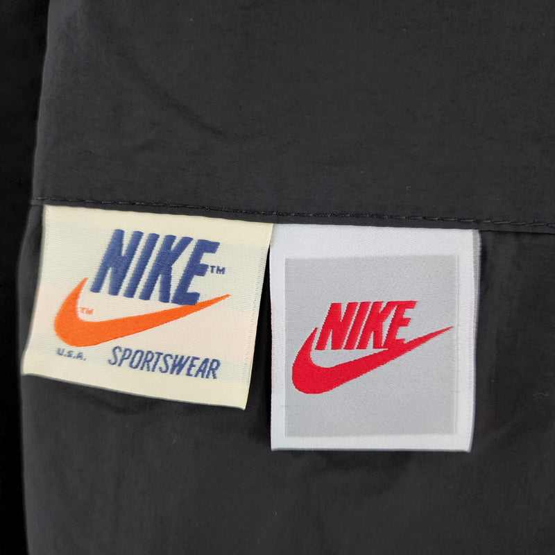 Corta Vento Nike SportWear - Preto