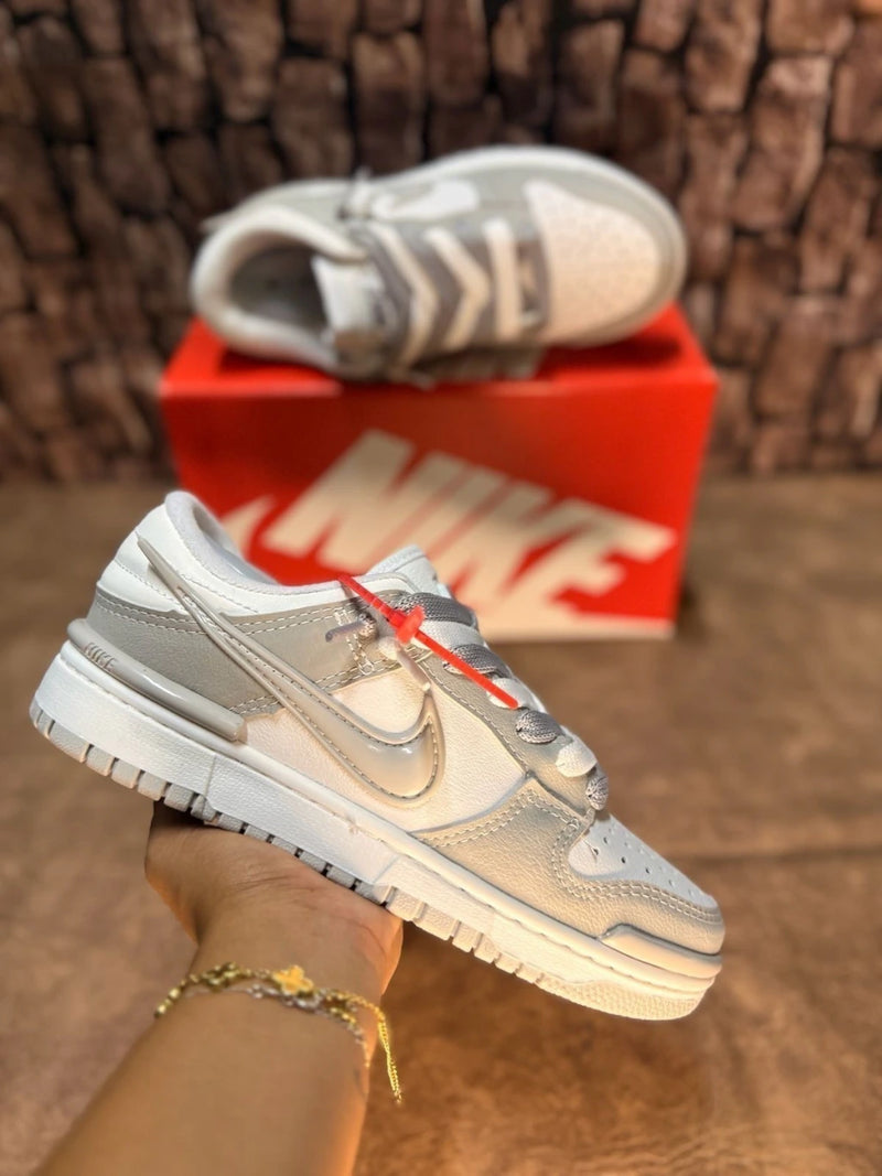 Tênis Nike Twister Cinza - Feminino